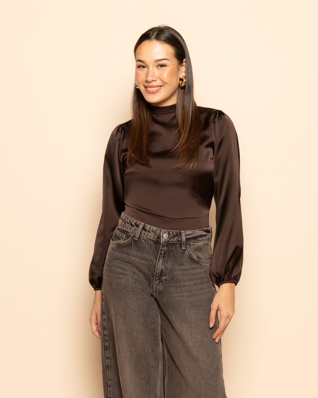 SATIN BOW TOP BRUIN