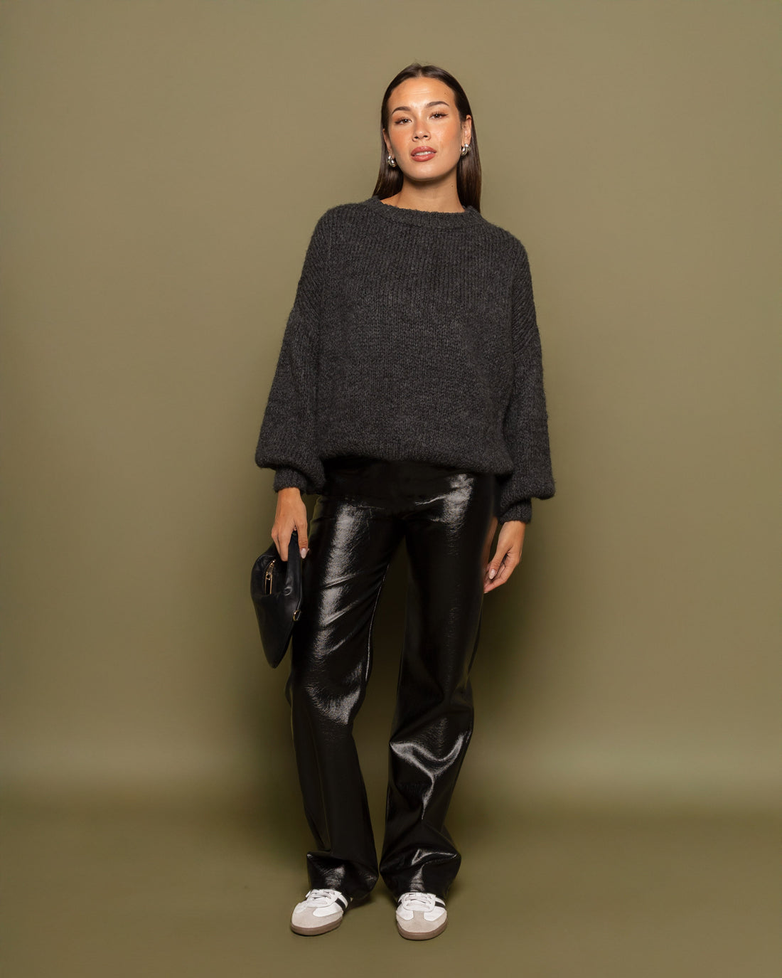 LIQUID LEATHER STRAIGHT LEG PANTS PETITE ZWART