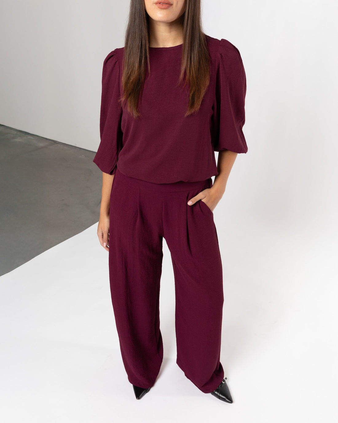 JULIE PUFF SLEEVE TOP BURGUNDY