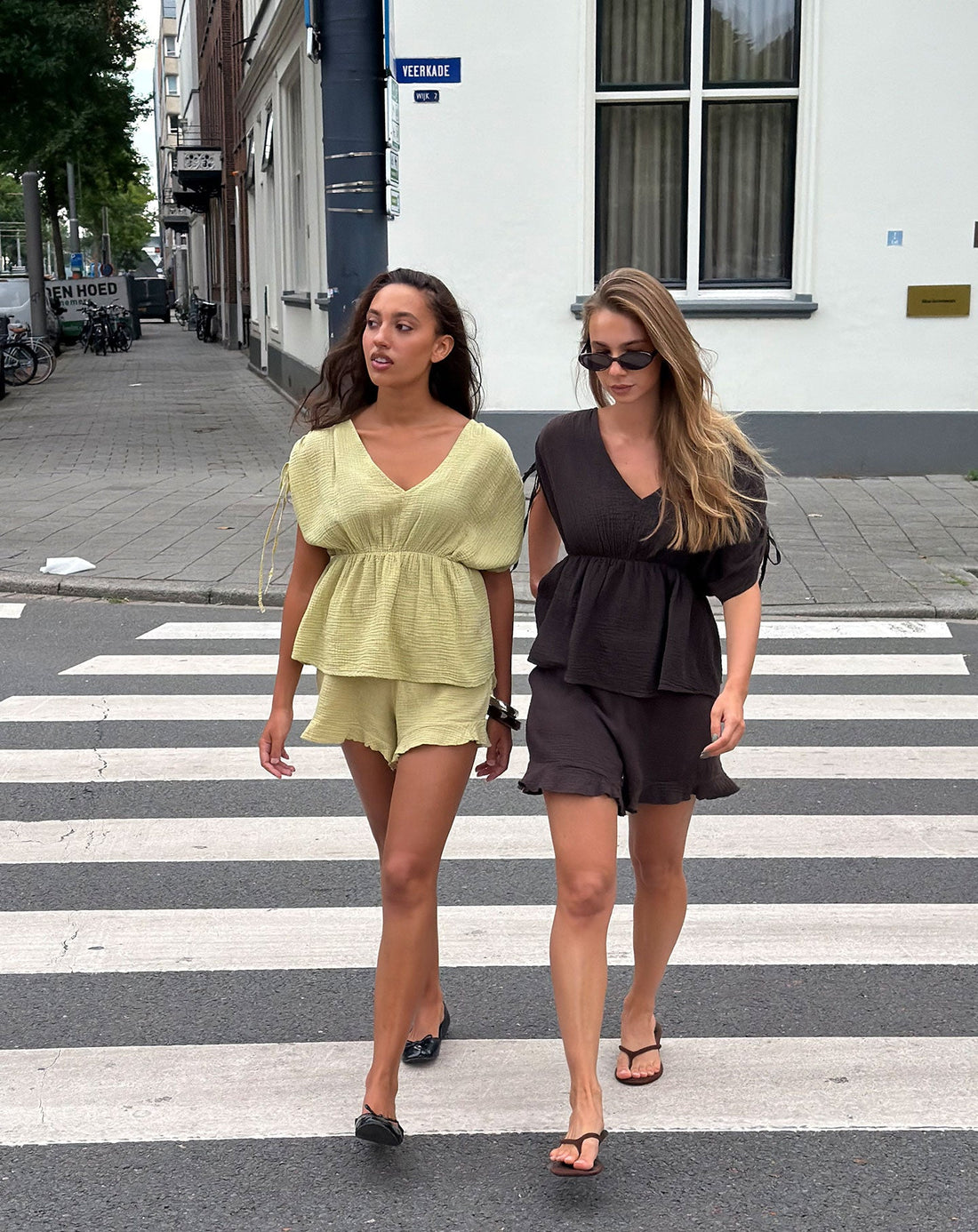 MOUSSELINE PEPLUM TOP BRUIN