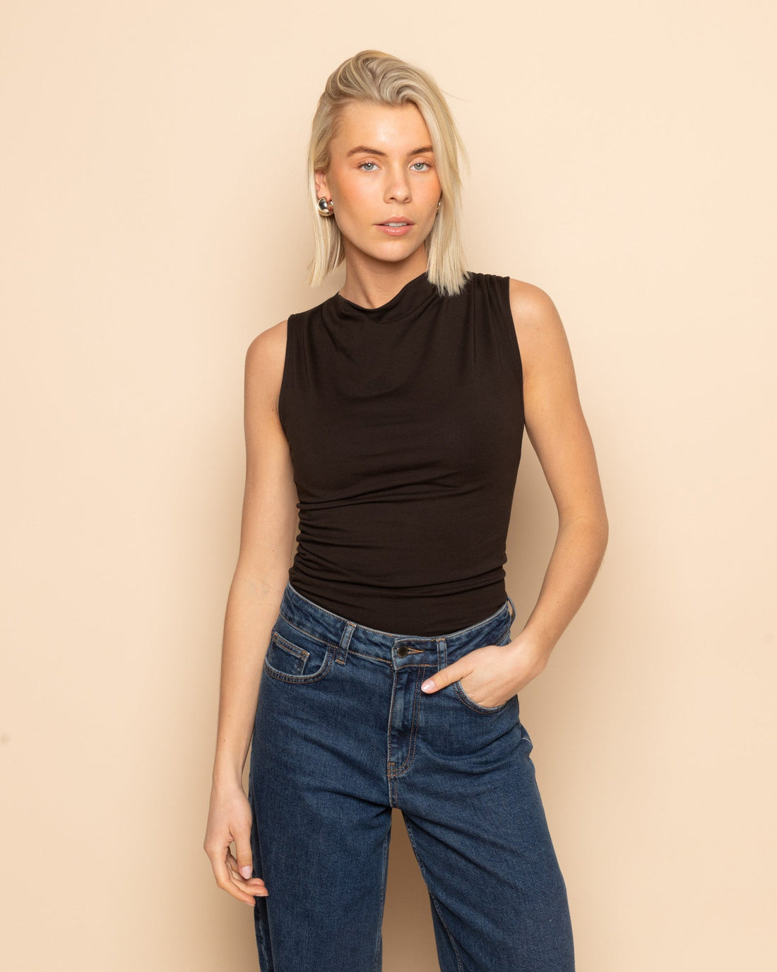TAMAR DRAPED TOP DONKERBRUIN