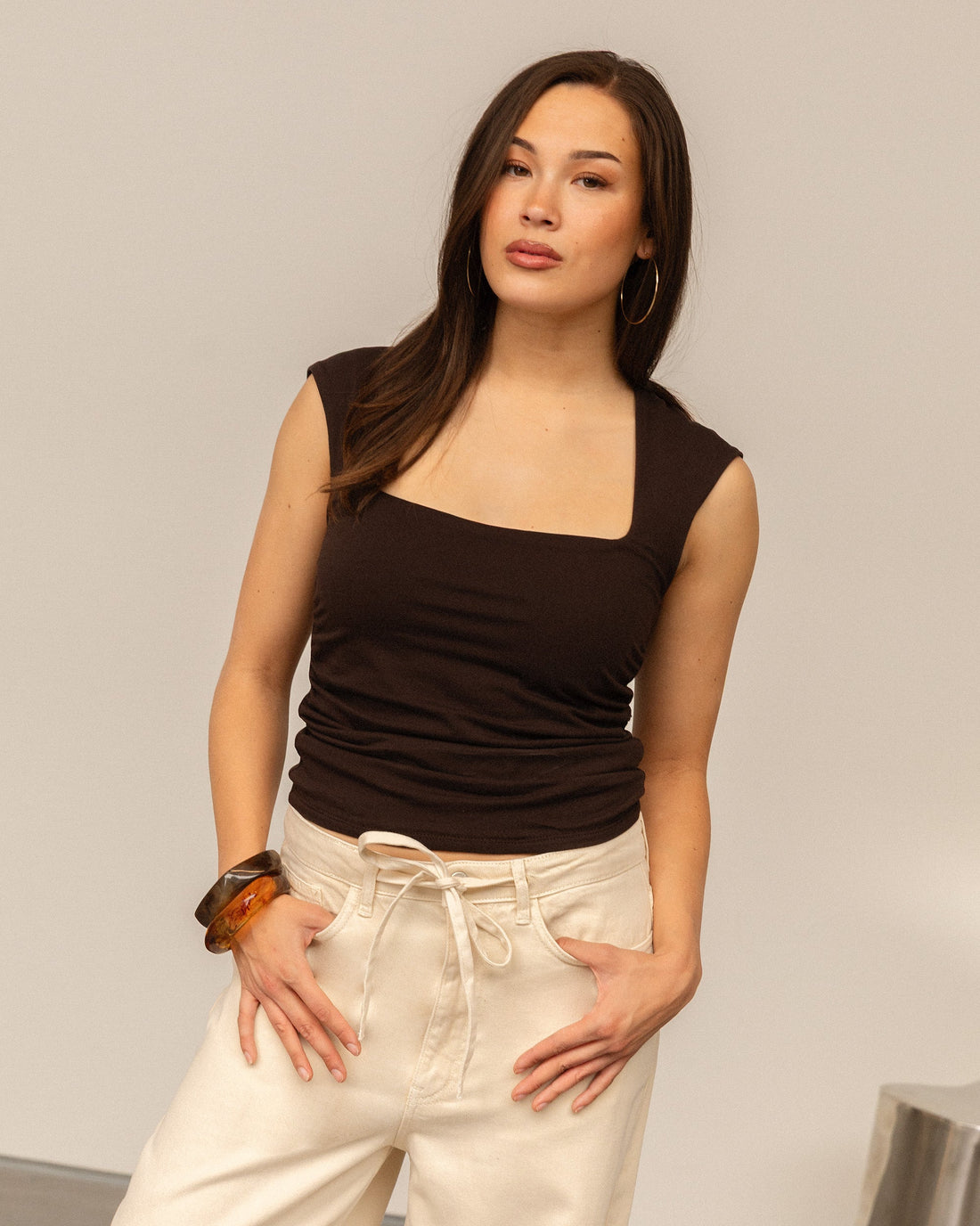 TAMAR CAP SLEEVE TOP DONKERBRUIN