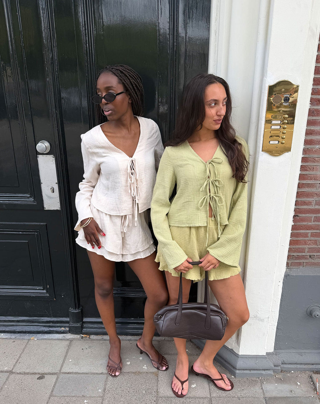MOUSSELINE SHORTS LICHT OLIJFGROEN
