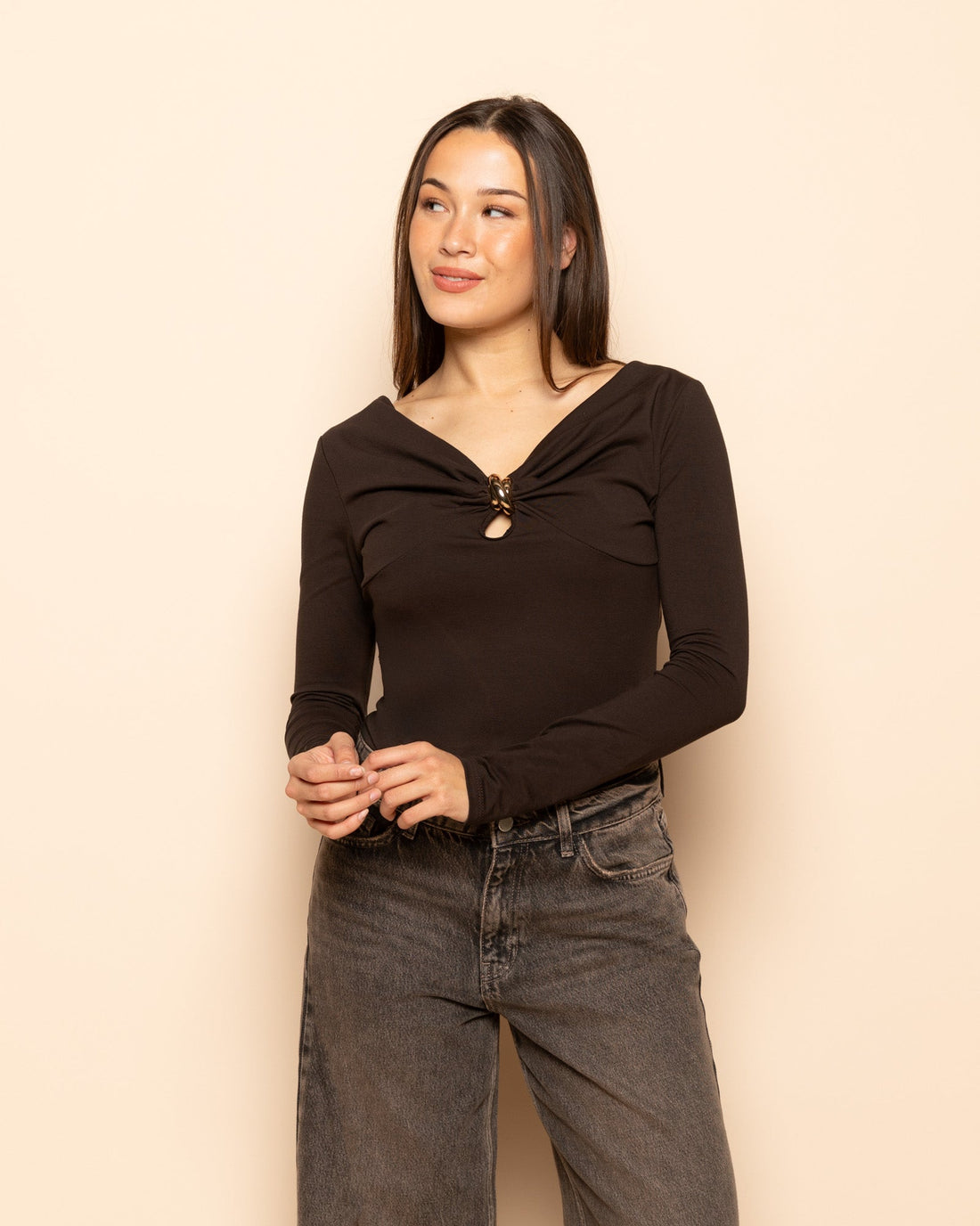 SIENNA DETAIL TOP BRUIN