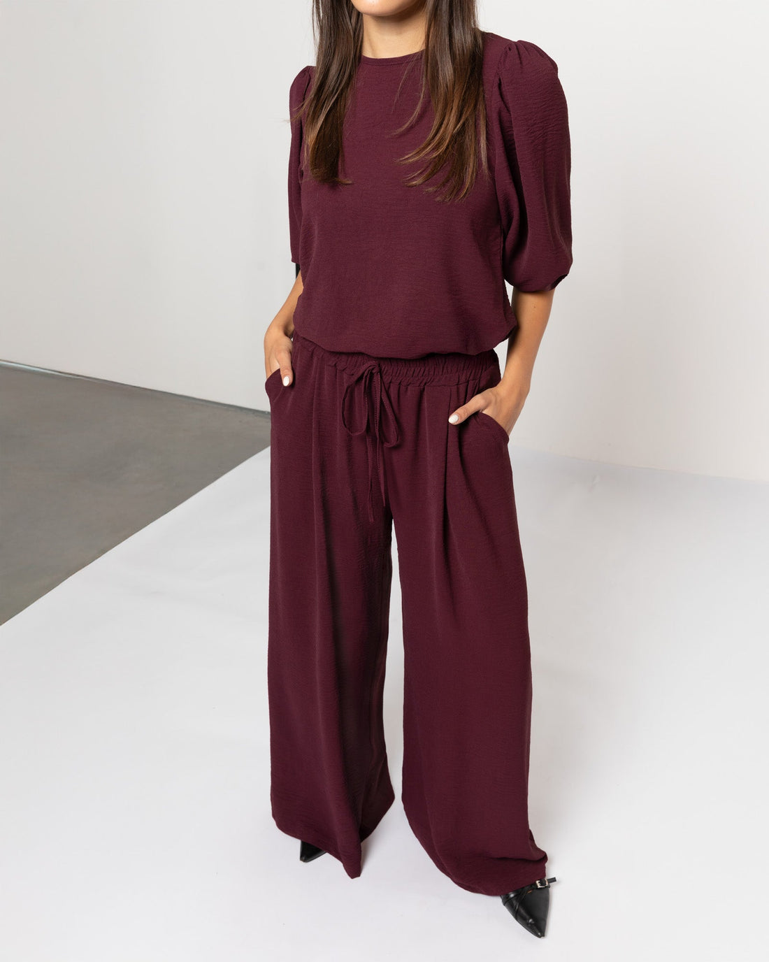 JULIE PUFF SLEEVE TOP DONKER BURGUNDY