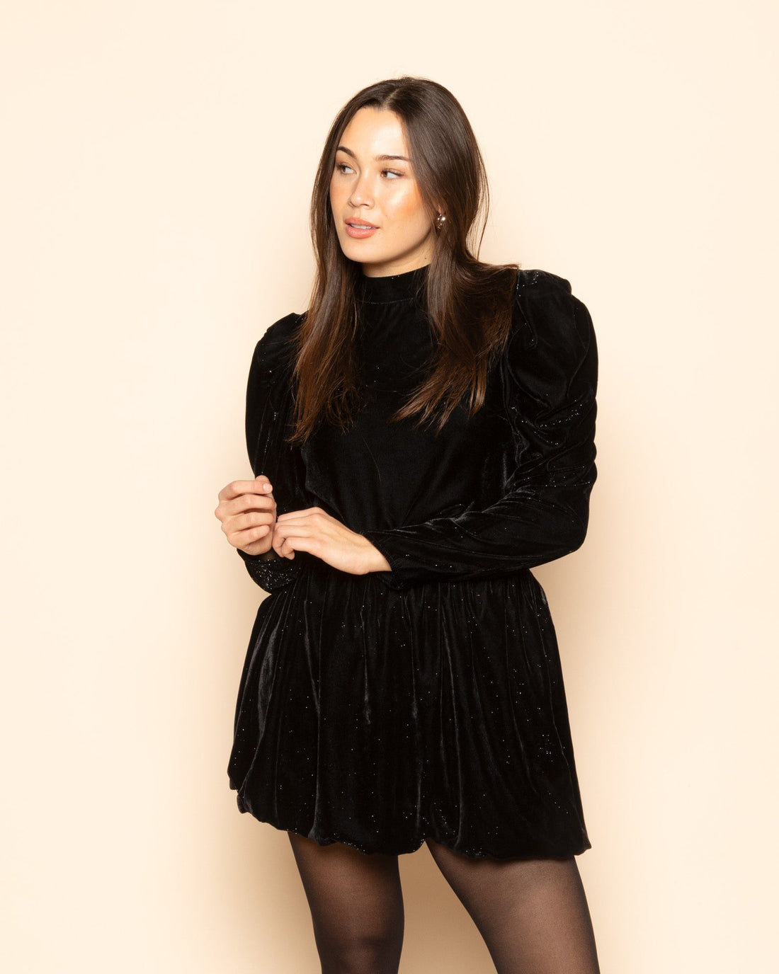 VELVET GLITTER PUFF SLEEVE TOP ZWART
