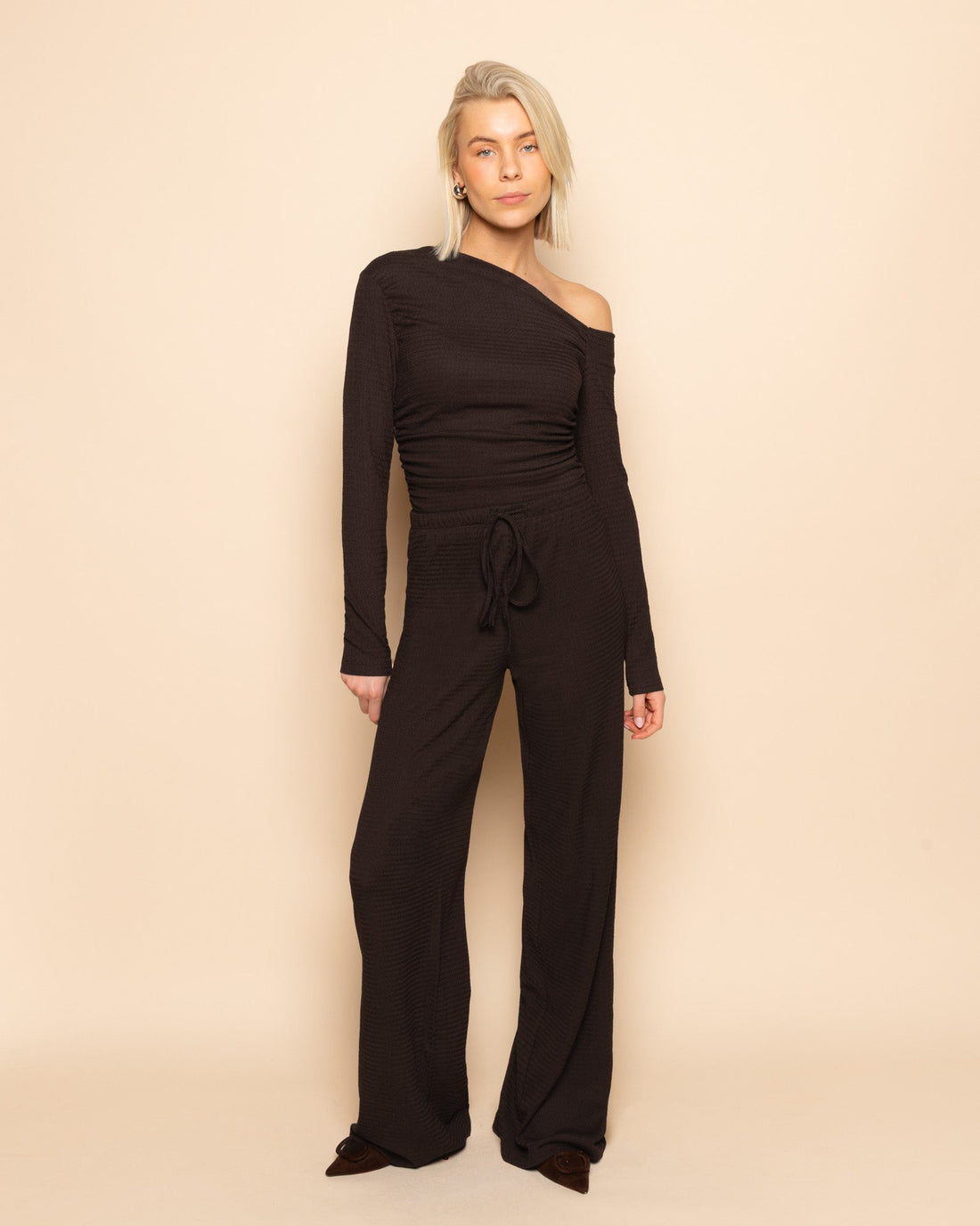 STRUCTURE STRAIGHT LEG PANTS PETITE DONKERBRUIN
