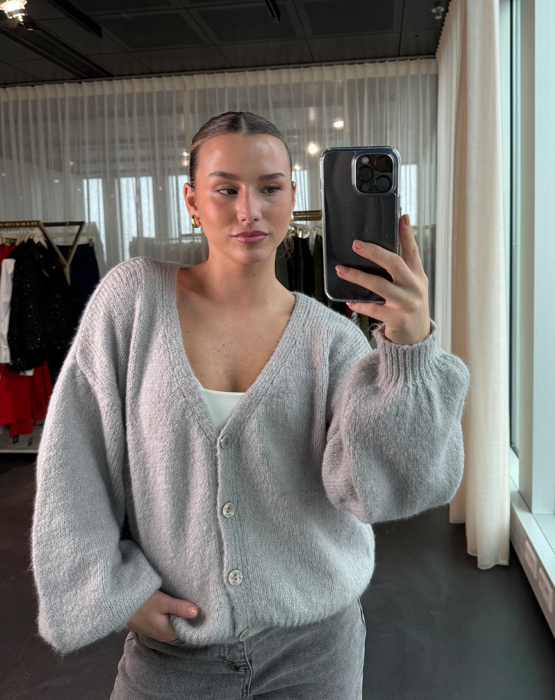 JOLIE V-NECK CARDIGAN LICHTGRIJS