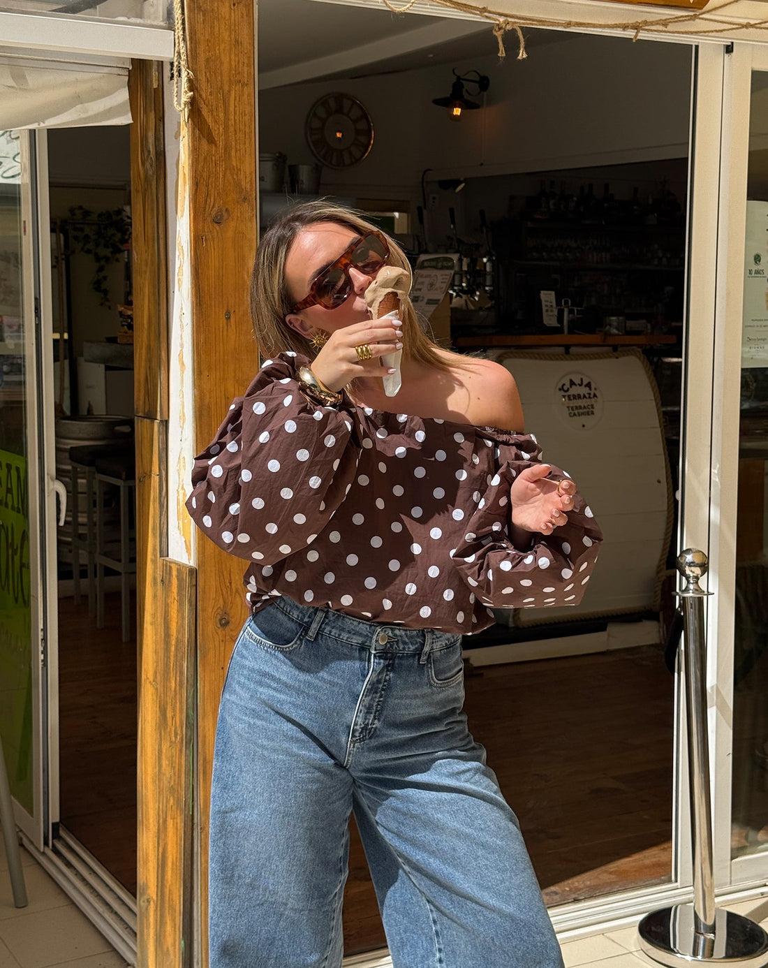 DOT OFF SHOULDER PUFF SLEEVE TOP BRUIN