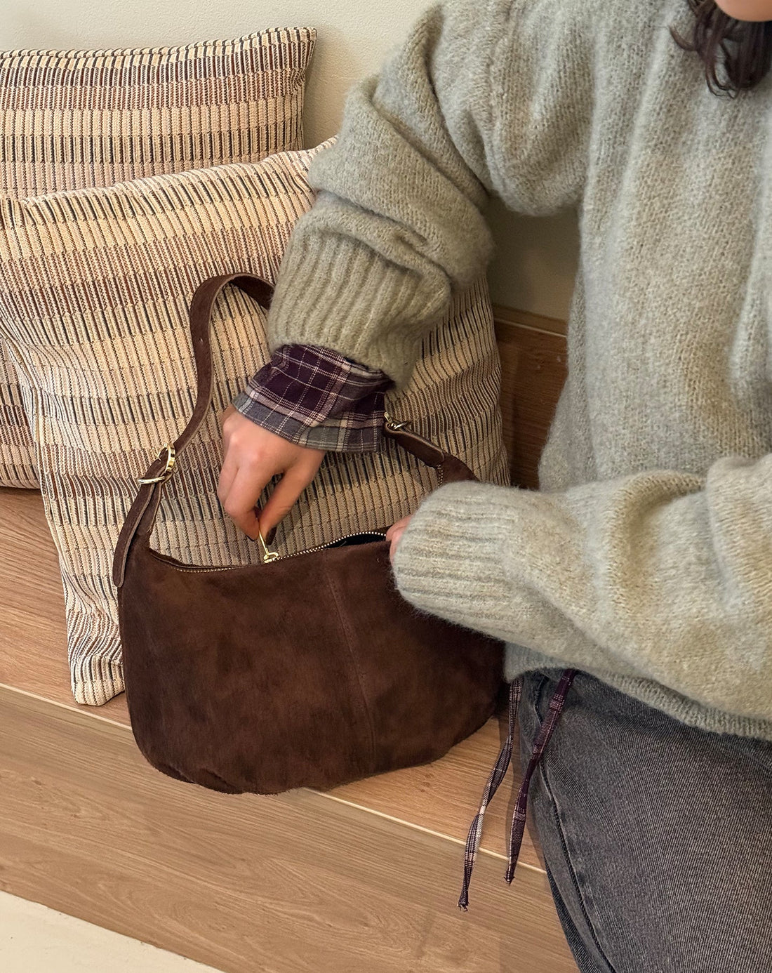 MERLE SUEDE BAG BRUIN