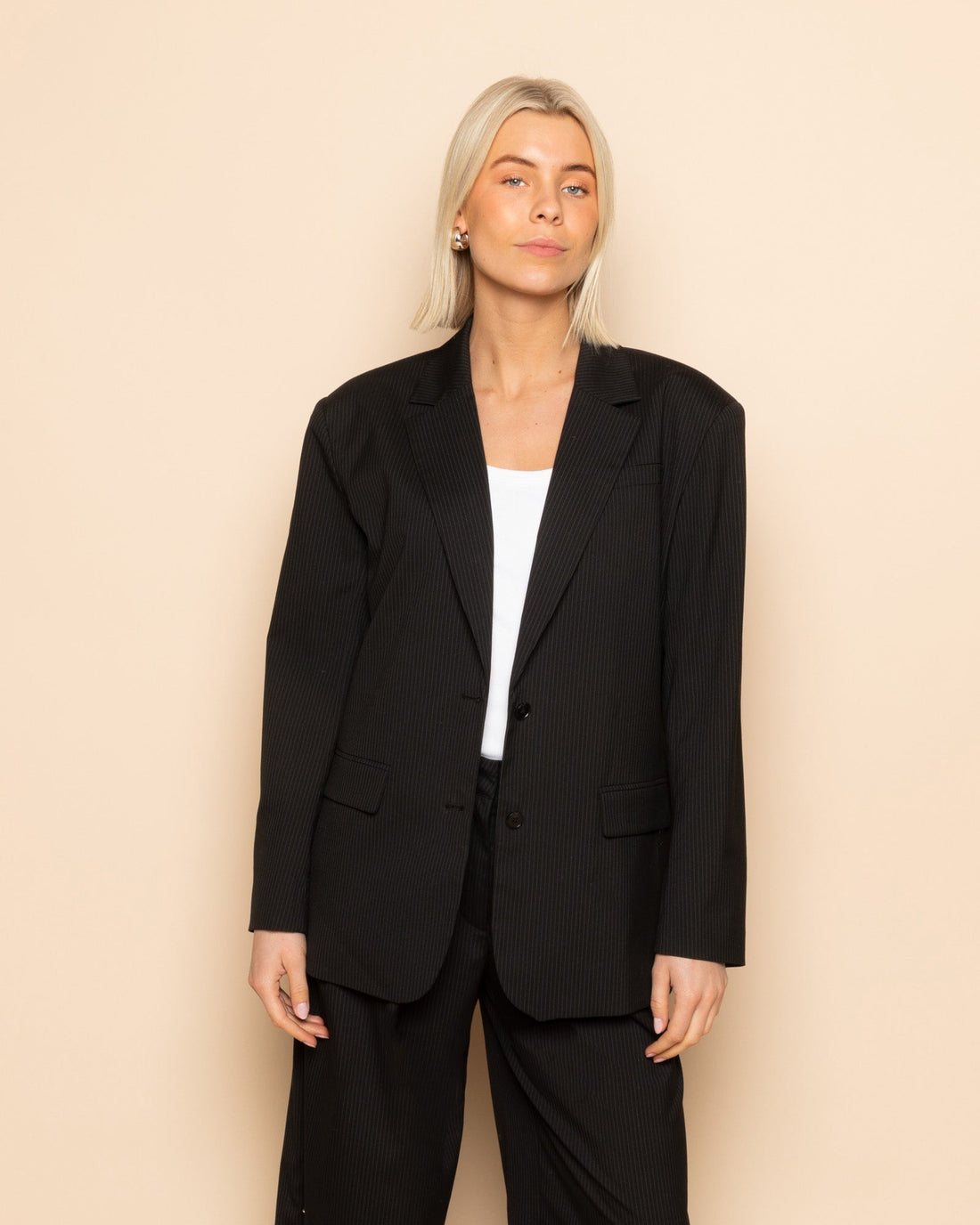 SAAR PINSTRIPE OVERSIZED BLAZER ZWART