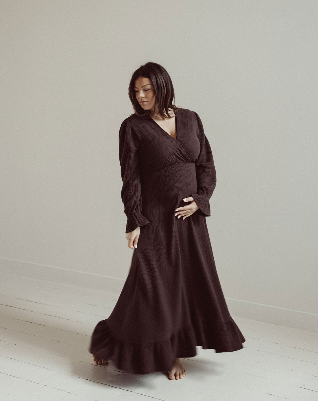 MOUSSELINE MAXI RUFFLE DRESS BRUIN