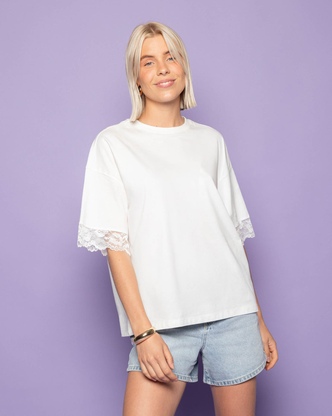 LACE SLEEVE OVERSIZED TEE CRÈME