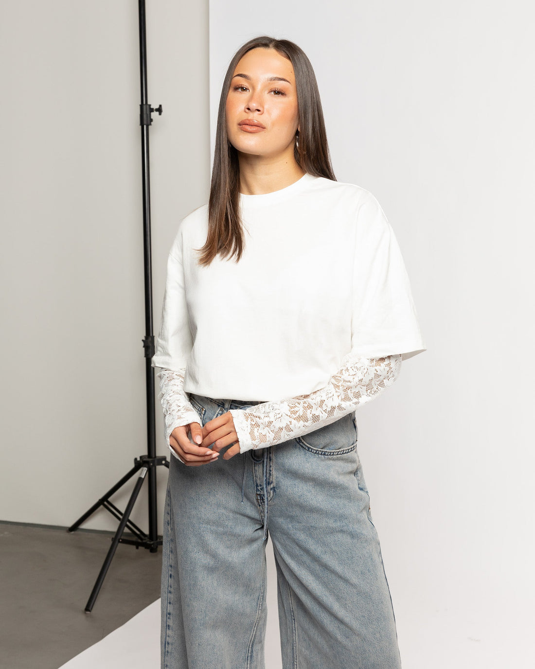 LACE LONG SLEEVE OVERSIZED TEE CRÈME