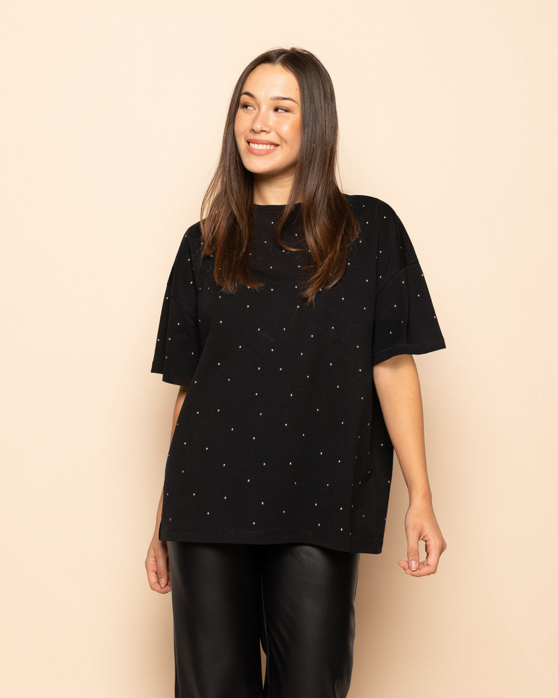 STUDS OVERSIZED TEE ZWART