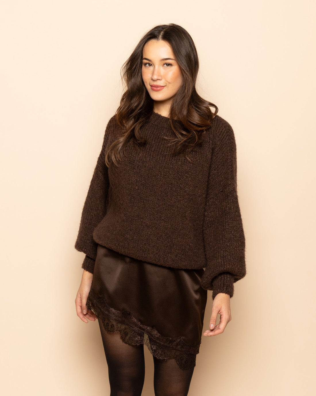ASYMMETRIC SATIN LACE SKIRT BRUIN