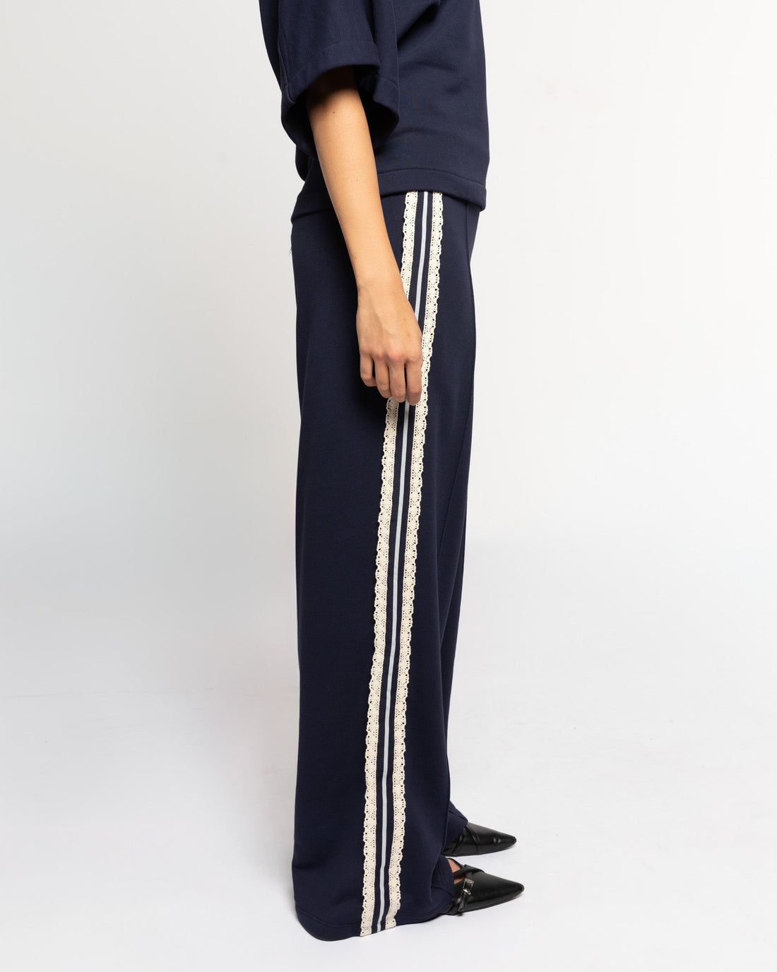 WIDE LEG LACE TAPE SWEAT PANTS PETITE MARINEBLAUW