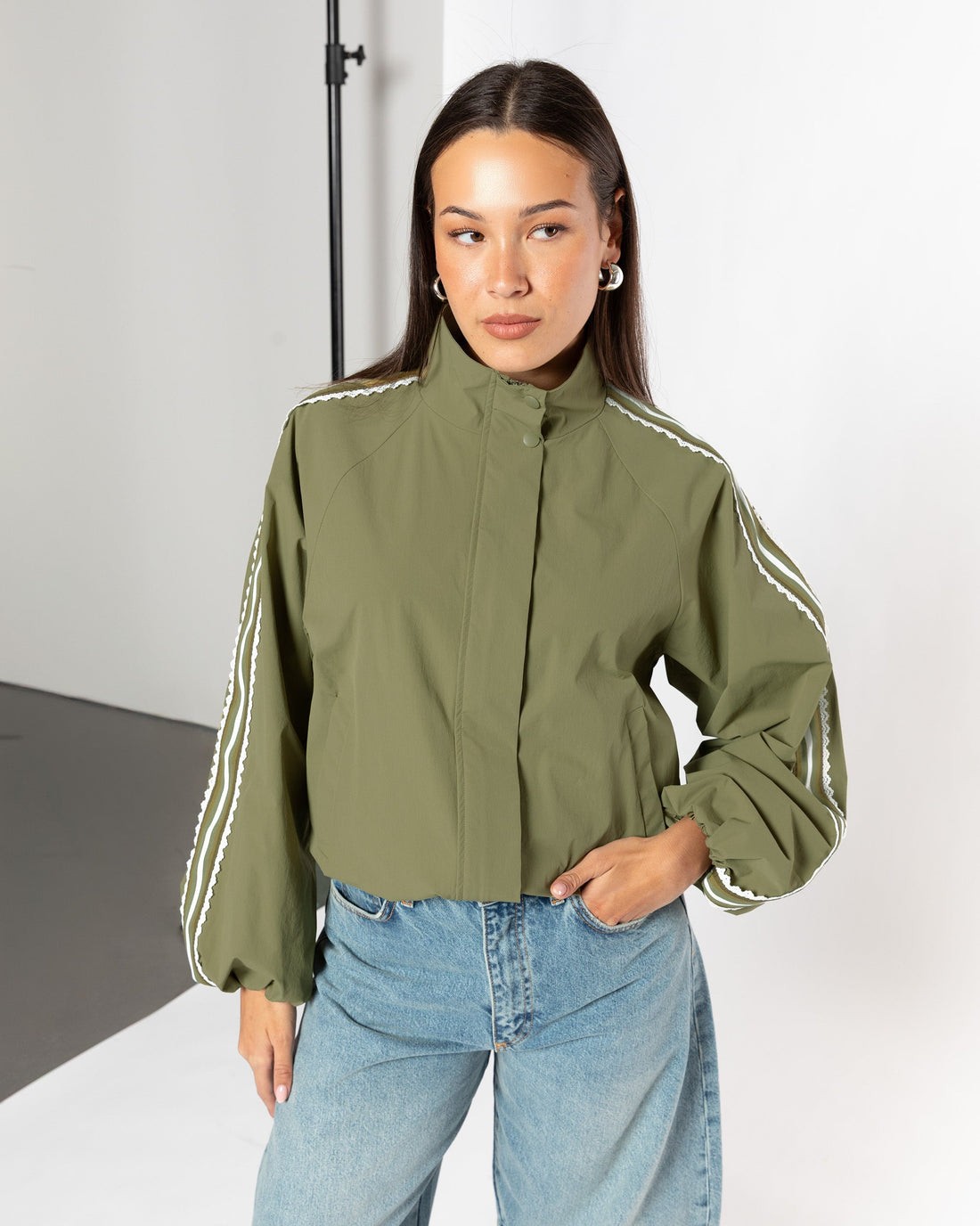 BEX TRACK JACKET OLIJFGROEN