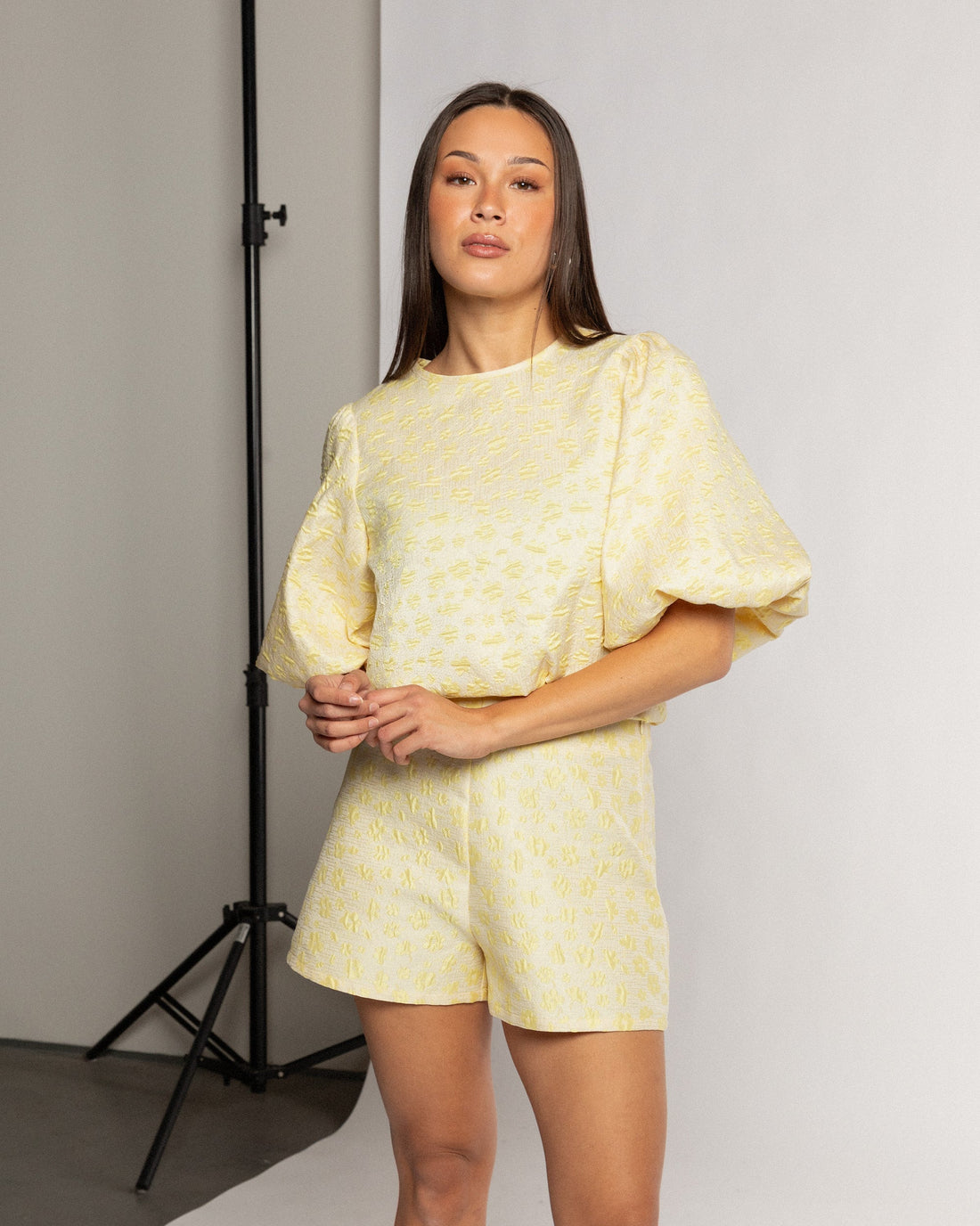 BRYCE FLOWER JACQUARD HIGH WAIST SHORTS BOTERGEEL
