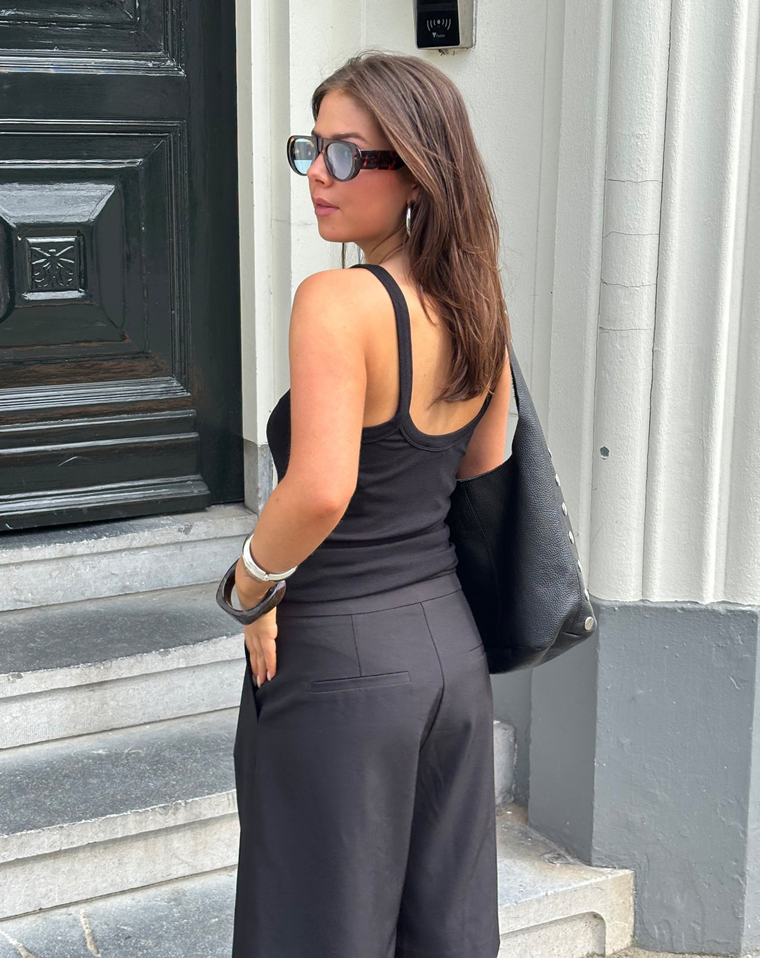 LOW BACK RIB TOP ZWART