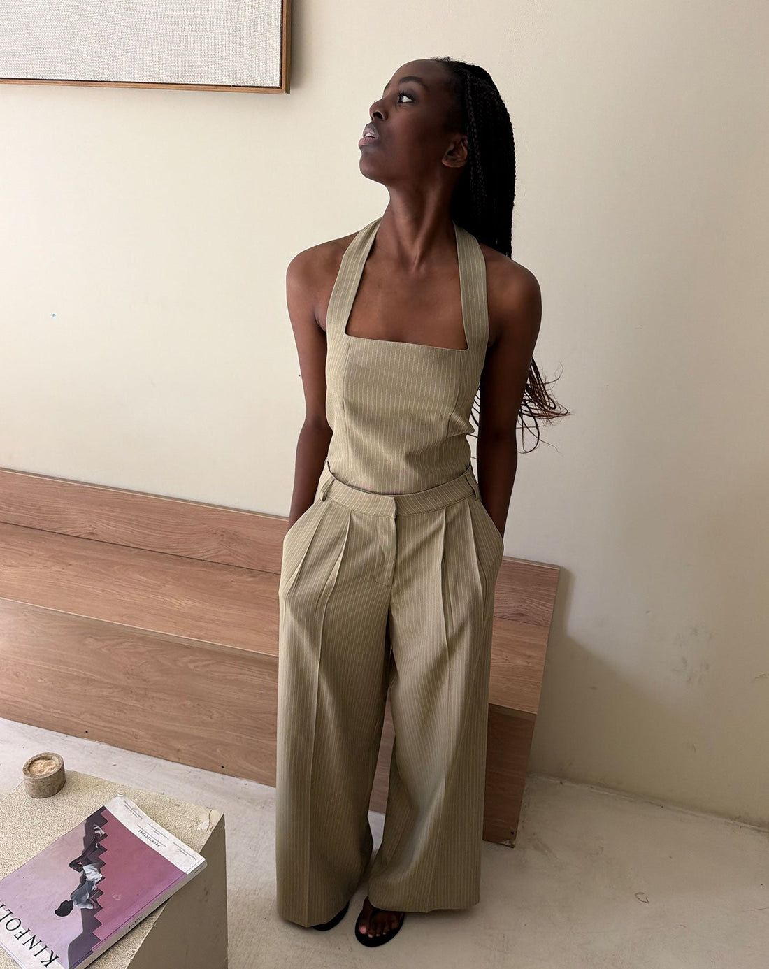 SELLAH PANTALON PETITE PIN STRIPE OLIJFGROEN