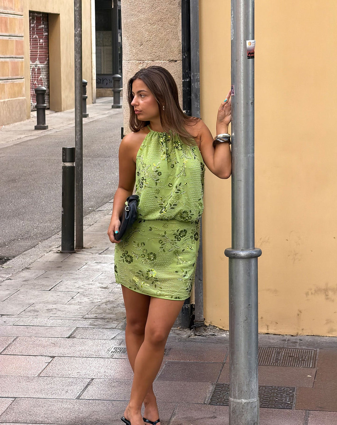 FEMMIE SEQUIN FLOWER HALTER TOP GROEN