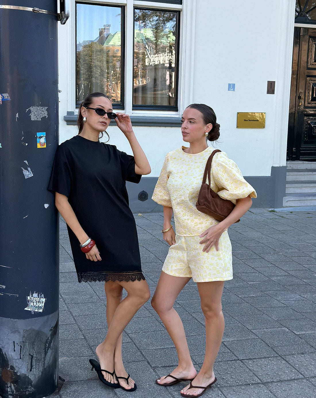LACE BORDER TEE DRESS ZWART
