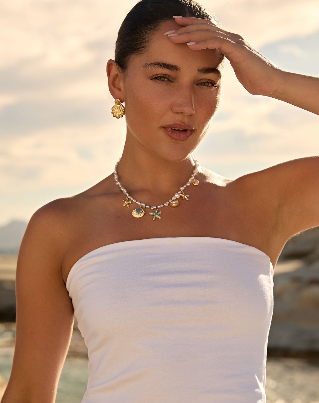 NIKKY PEARL CHARM NECKLACE