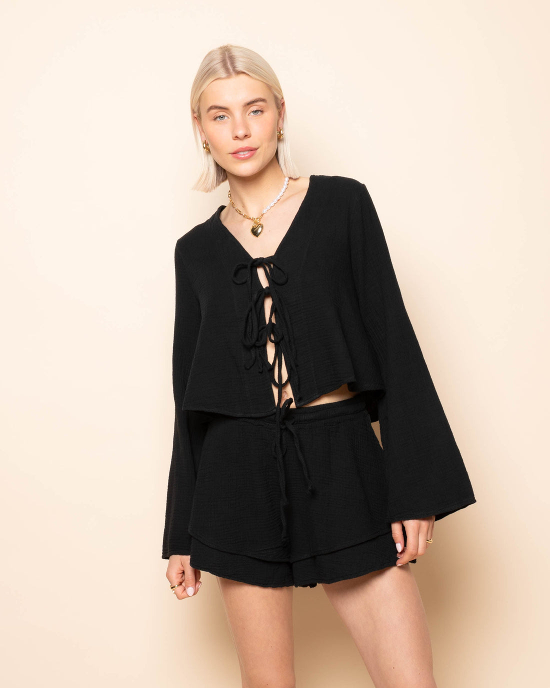 TARA MOUSSELINE TOP ZWART